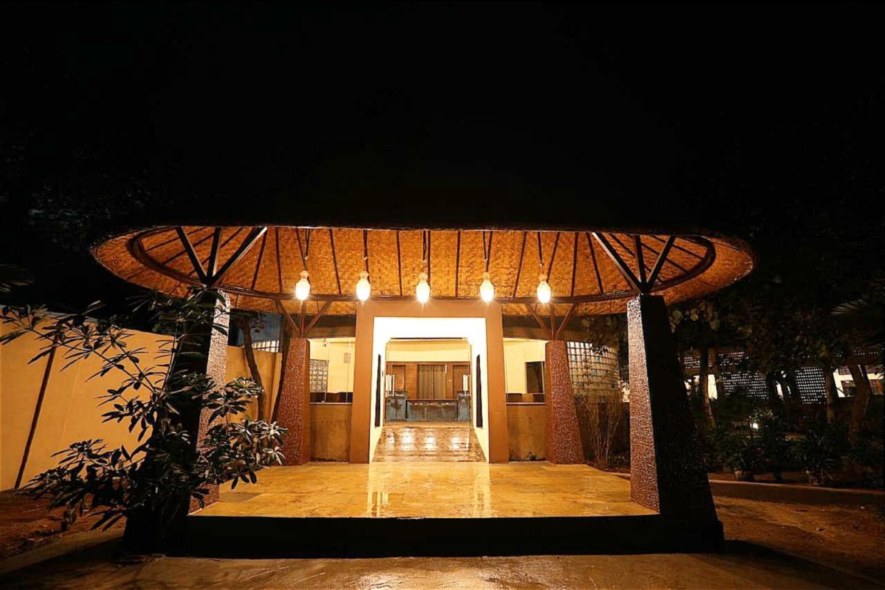 Sterling Padam Pench Hotel Khawāsa Exterior foto
