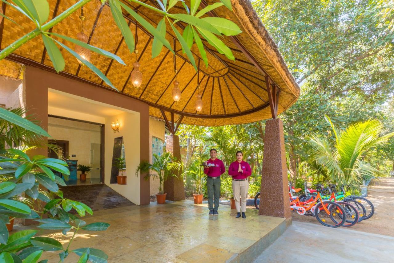Sterling Padam Pench Hotel Khawāsa Exterior foto