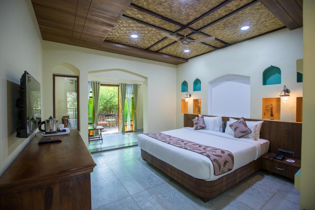 Sterling Padam Pench Hotel Khawāsa Exterior foto