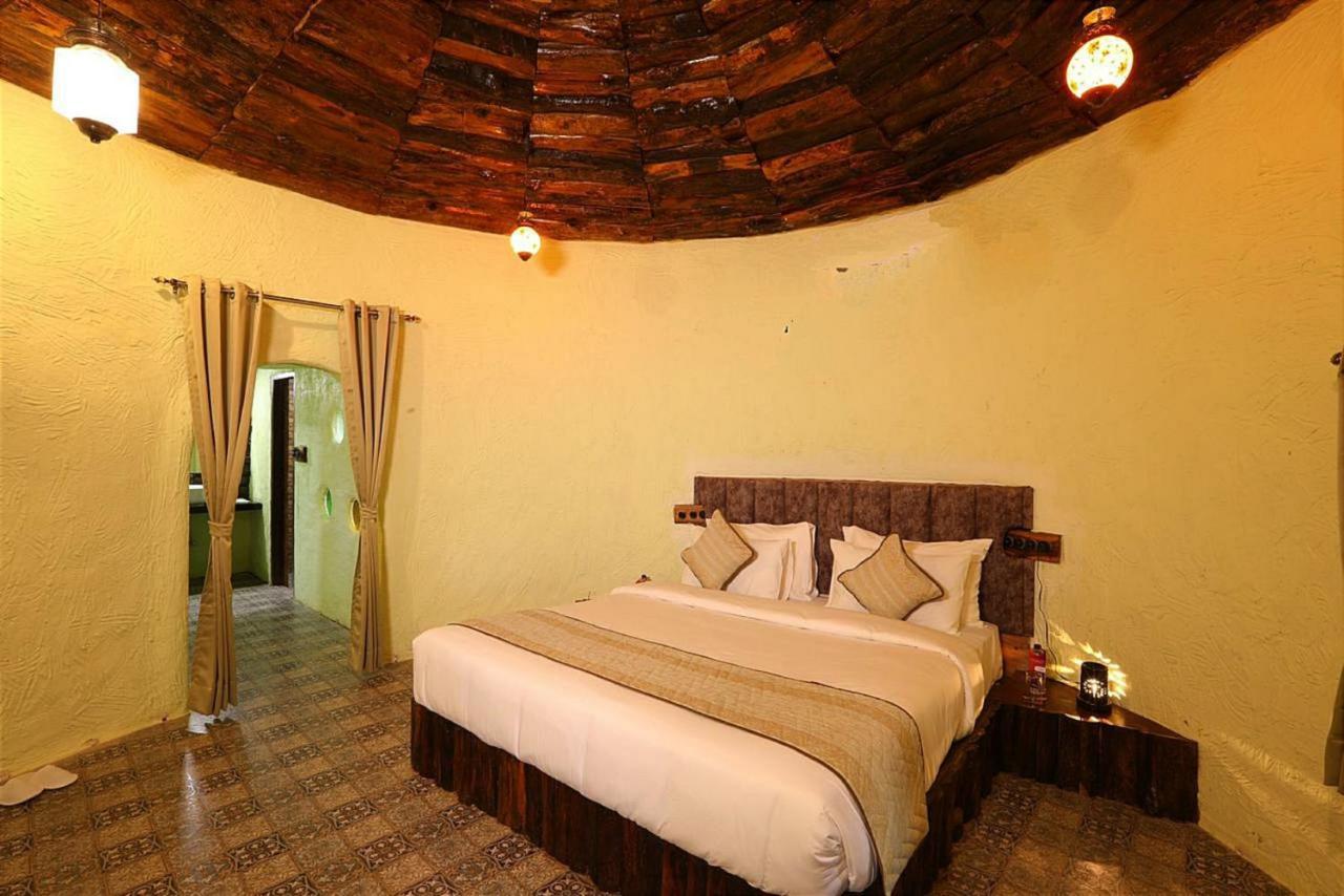 Sterling Padam Pench Hotel Khawāsa Exterior foto
