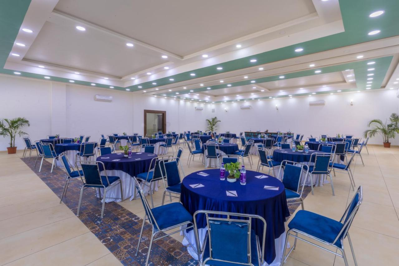 Sterling Padam Pench Hotel Khawāsa Exterior foto