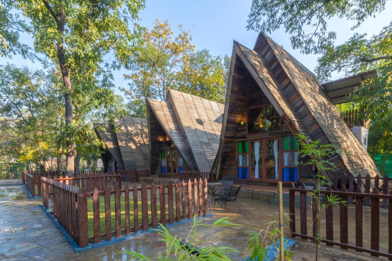Sterling Padam Pench Hotel Khawāsa Exterior foto