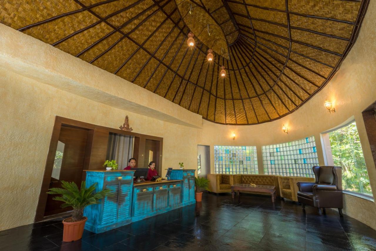 Sterling Padam Pench Hotel Khawāsa Exterior foto