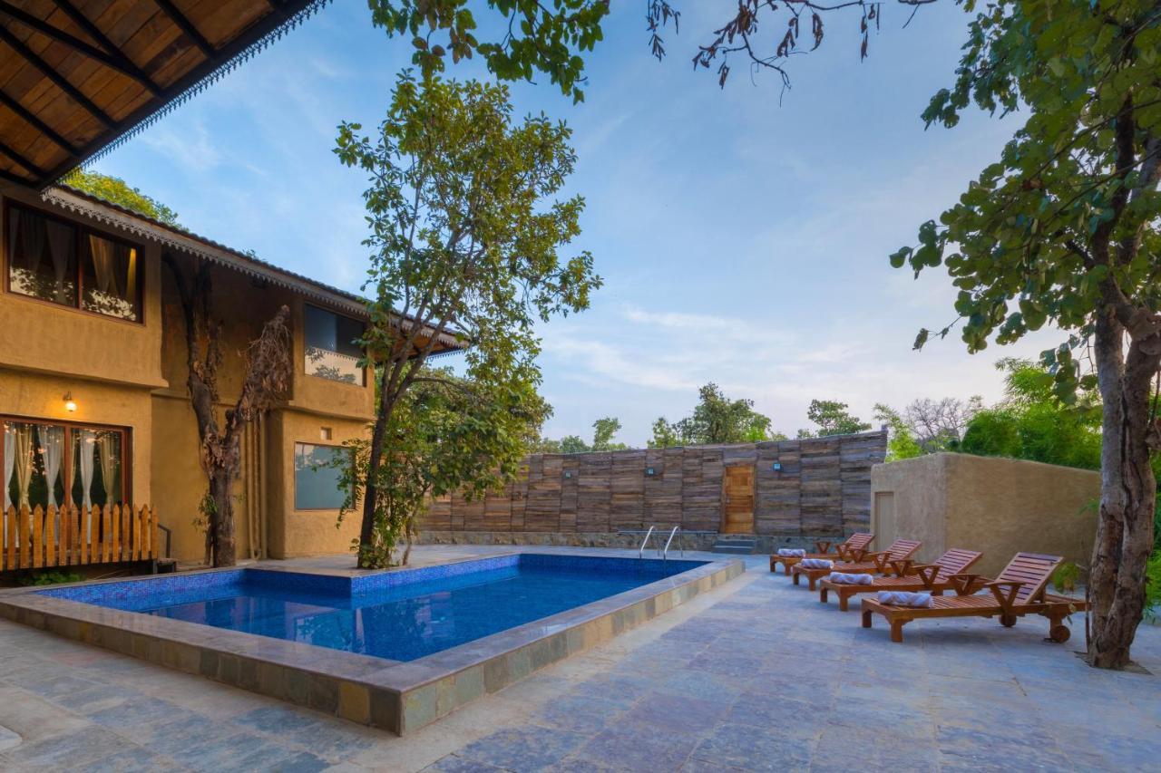 Sterling Padam Pench Hotel Khawāsa Exterior foto