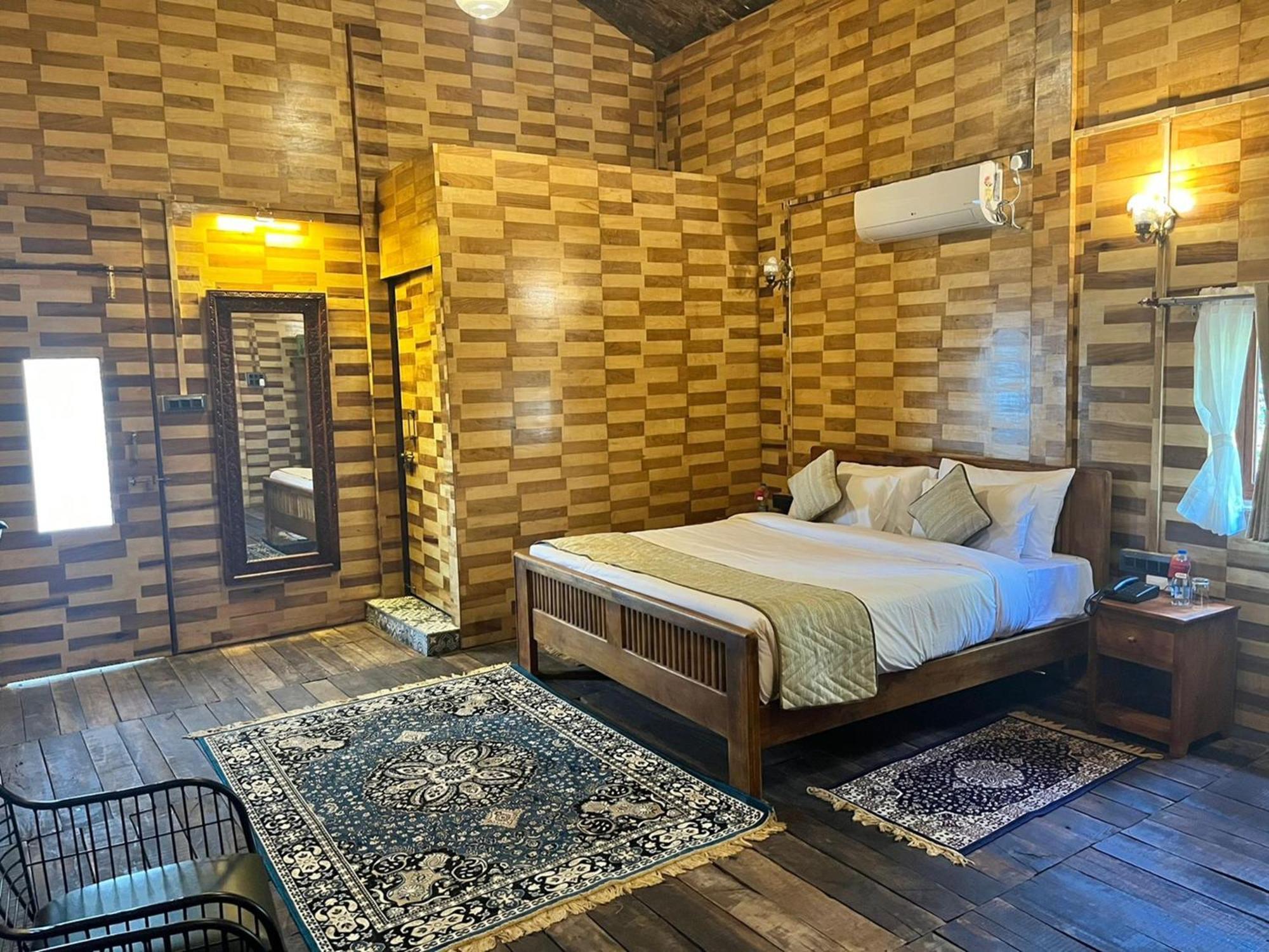 Sterling Padam Pench Hotel Khawāsa Exterior foto