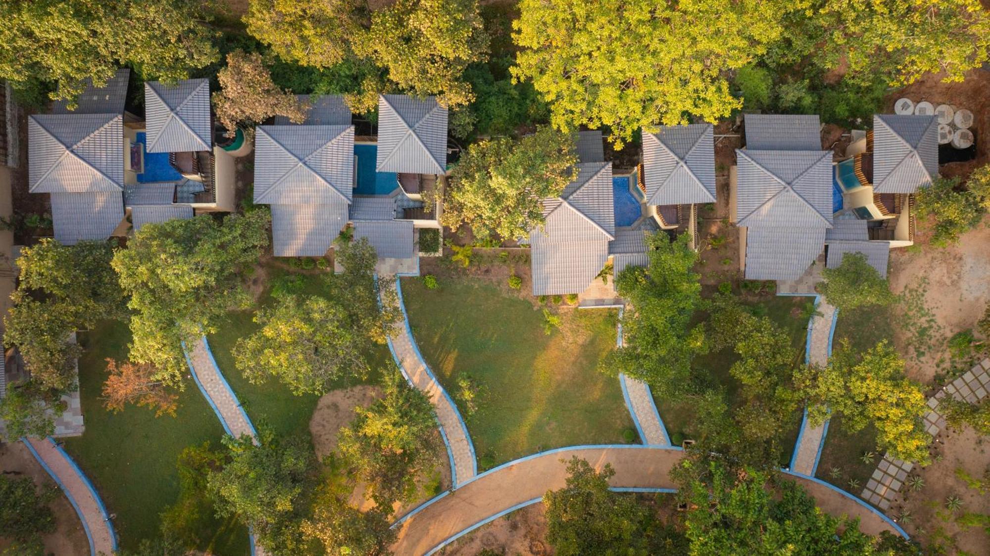 Sterling Padam Pench Hotel Khawāsa Exterior foto